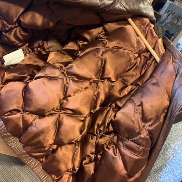Eddie Bauer Vintage Leather Insulated Jacket - Picture 3 of 4